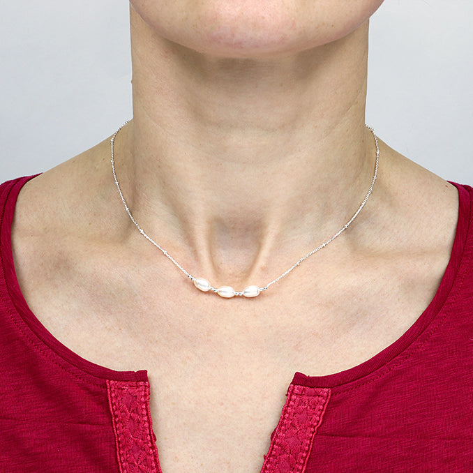 Sterling Silver Freshwater Pearls on a Beaded Chain Necklace - Shralite London